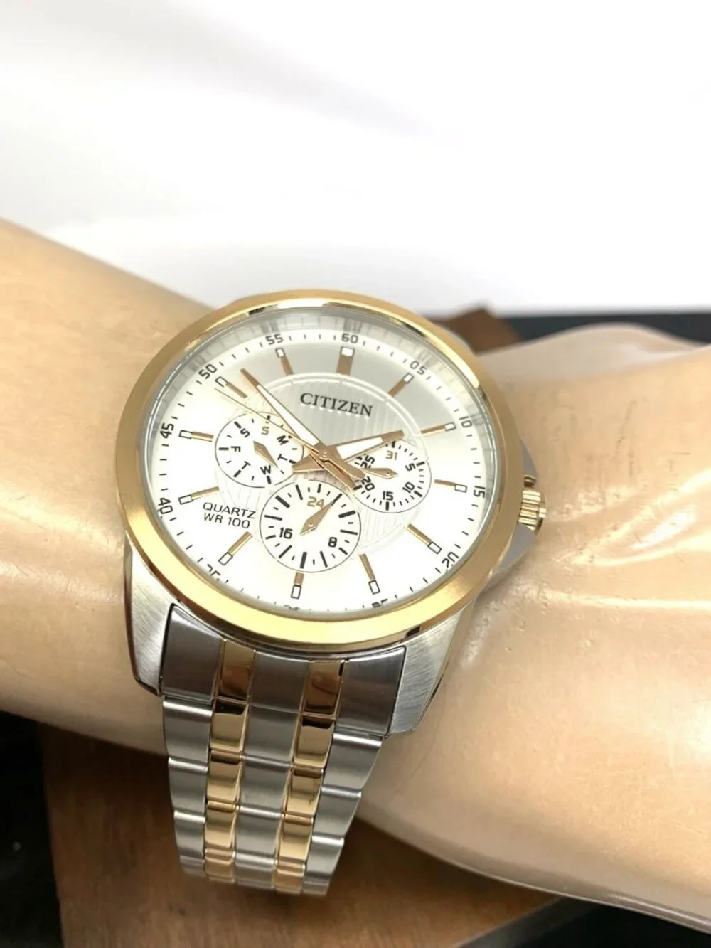 Citizen Men's Watch AG8346-51A Quartz Silver Dial Two Tone Stainless Steel 42mm